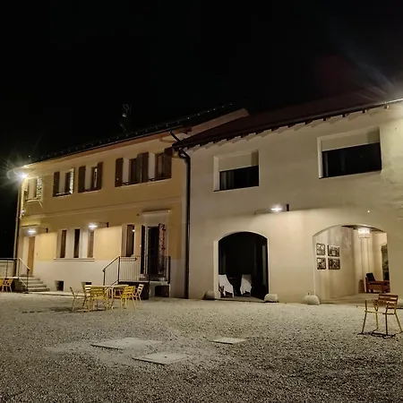 Di Modolo - Cortile Della Latteria * Беллуно