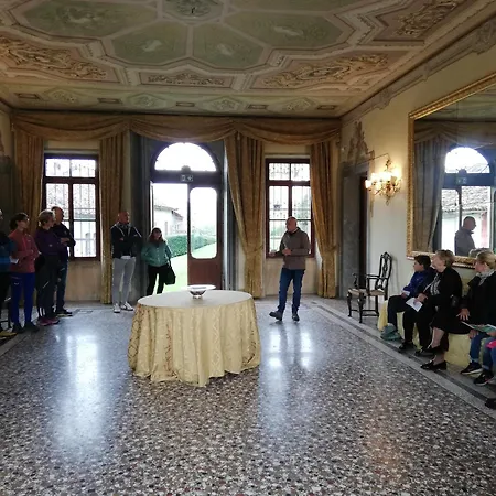 Di Modolo - Cortile Della Latteria Беллуно