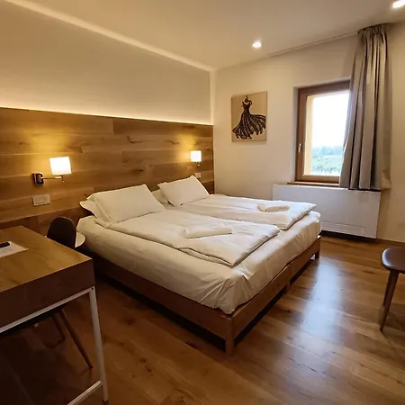 Di Modolo - Cortile Della Latteria Farm stay *