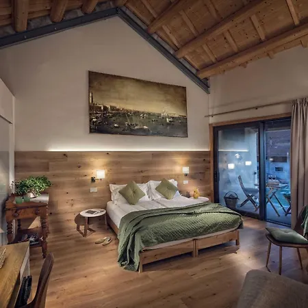 Di Modolo - Cortile Della Latteria Фермерский дом Беллуно