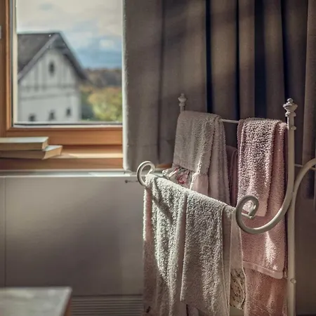 Di Modolo - Cortile Della Latteria *