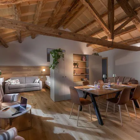 Di Modolo - Cortile Della Latteria * Беллуно